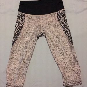 Lululemon cheetah running capris